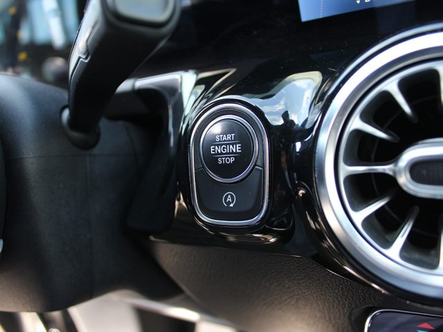 MERCEDES-BENZ GLA 200 usata, con Bracciolo
