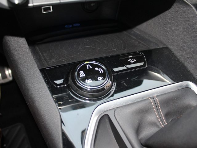 PEUGEOT 3008 usata, con Bluetooth
