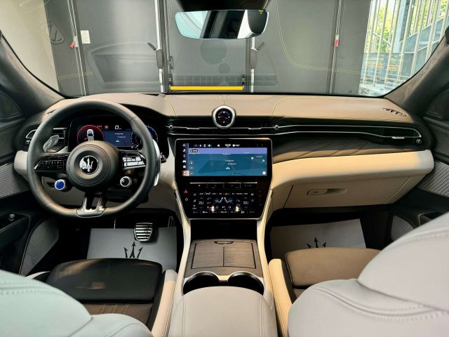 MASERATI Grecale usata, con Volante in pelle
