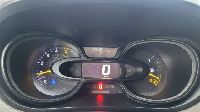 RENAULT Trafic usata, con Touch screen