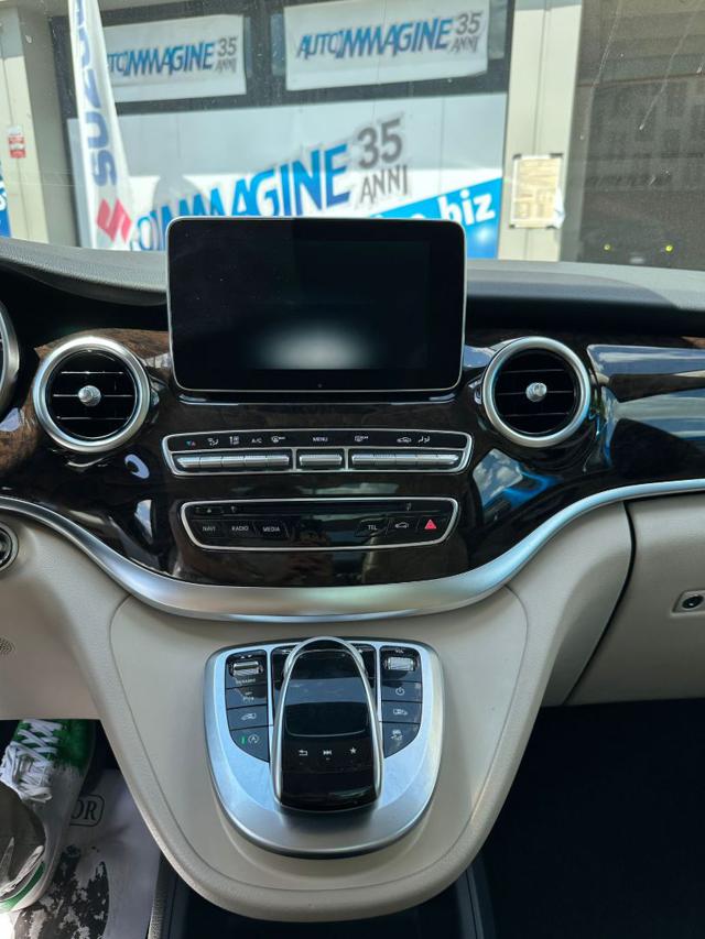 MERCEDES-BENZ V 250 usata, con Cronologia tagliandi