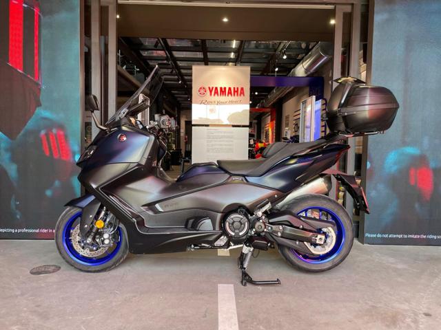 YAMAHA T-Max 560 usata 3