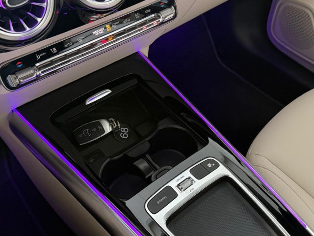 MERCEDES-BENZ GLA 180 usata, con Controllo elettronico della corsia