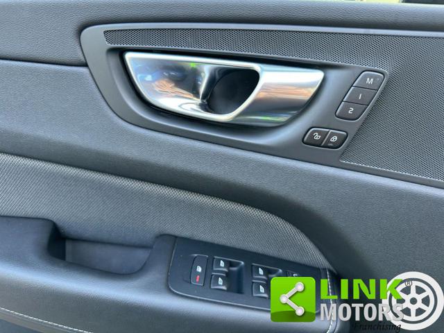 VOLVO XC60 usata, con Park Distance Control