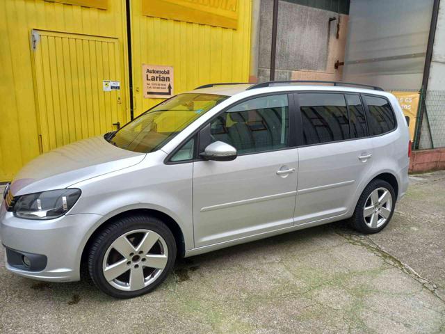 VOLKSWAGEN Touran usata, con Airbag