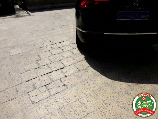 VOLKSWAGEN Tiguan usata, con Sensore di luce