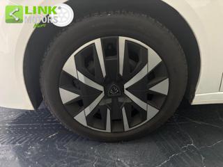 PEUGEOT 208 usata, con USB