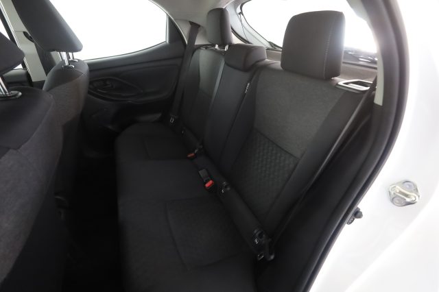 TOYOTA Yaris usata 3