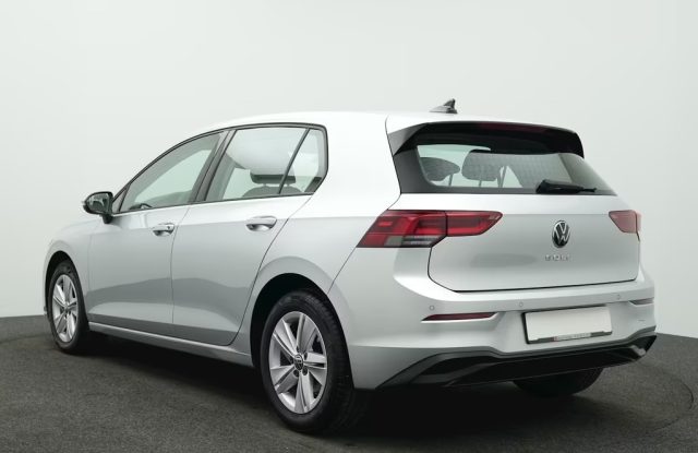 VOLKSWAGEN Golf usata, con Autoradio