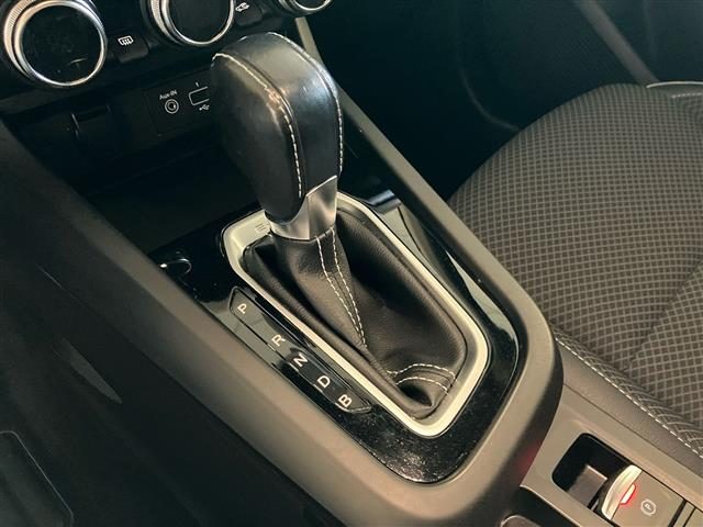 RENAULT Arkana usata, con Hill holder