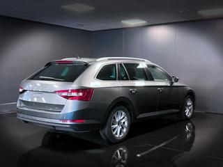 SKODA Superb usata, con Airbag Passeggero