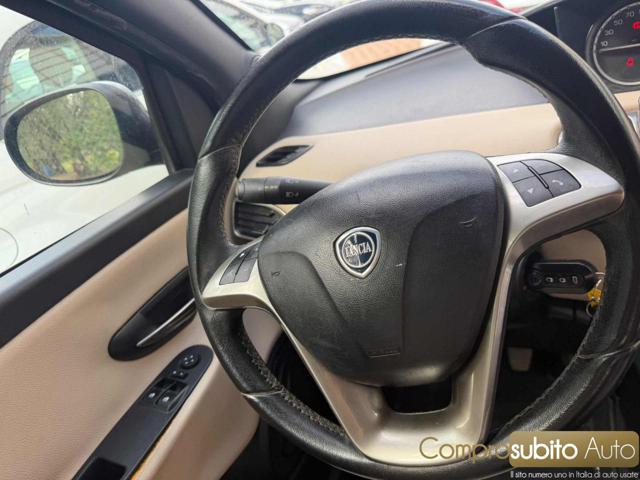 LANCIA Ypsilon usata, con Sedile posteriore sdoppiato