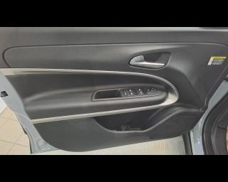 JEEP Avenger usata 32