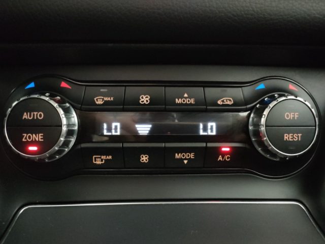 MERCEDES-BENZ GLA 180 usata, con Volante multifunzione