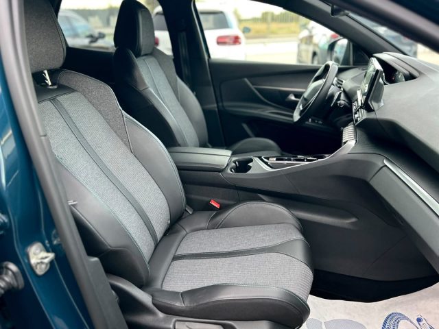 PEUGEOT 3008 usata, con Autoradio digitale
