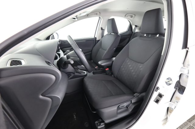 TOYOTA Yaris usata 2