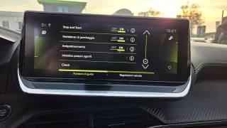 PEUGEOT 208 usata, con Leve al volante