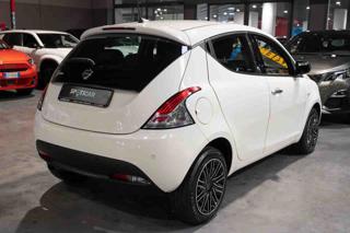 LANCIA Ypsilon usata, con Autoradio