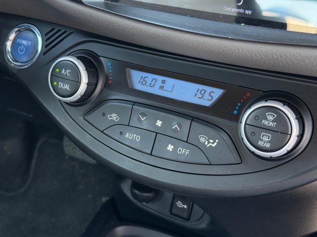 TOYOTA Yaris usata, con Sistema di navigazione