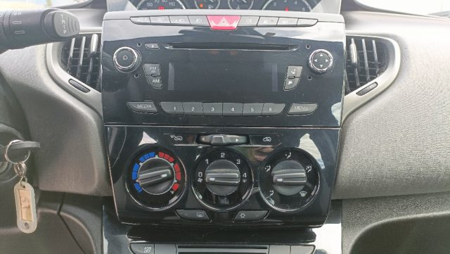 LANCIA Ypsilon usata, con Volante multifunzione