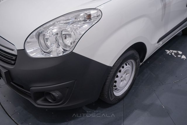 OPEL Combo usata 15