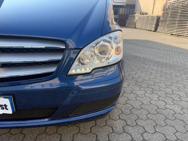 MERCEDES-BENZ Viano usata, con Bracciolo