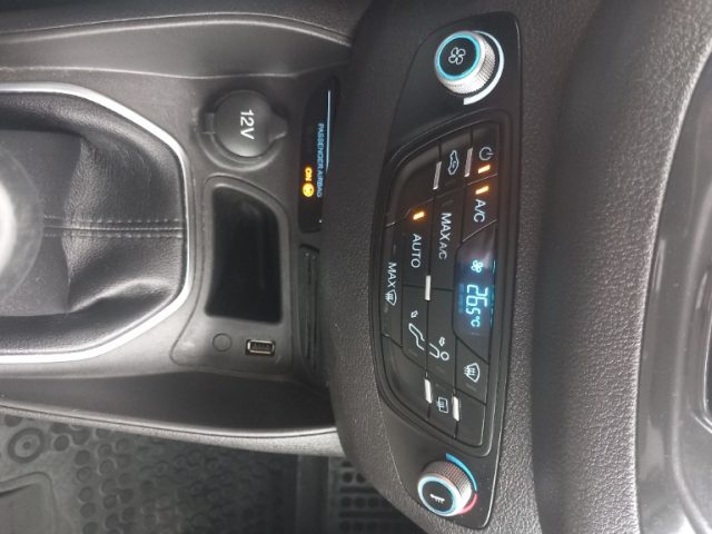 FORD Tourneo Courier usata, con Climatizzatore