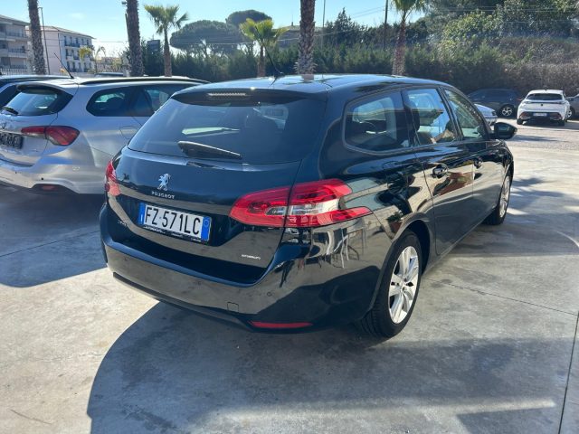 PEUGEOT 308 usata, con Alzacristalli elettrici