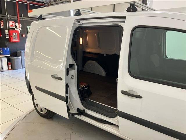RENAULT Kangoo usata 15