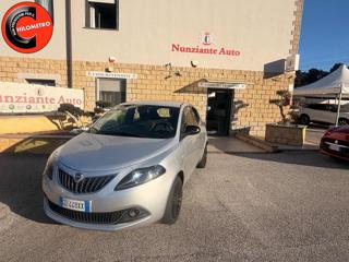 LANCIA Ypsilon 1.0 FireFly 5 porte S&S Hybrid Ecochic Silver
