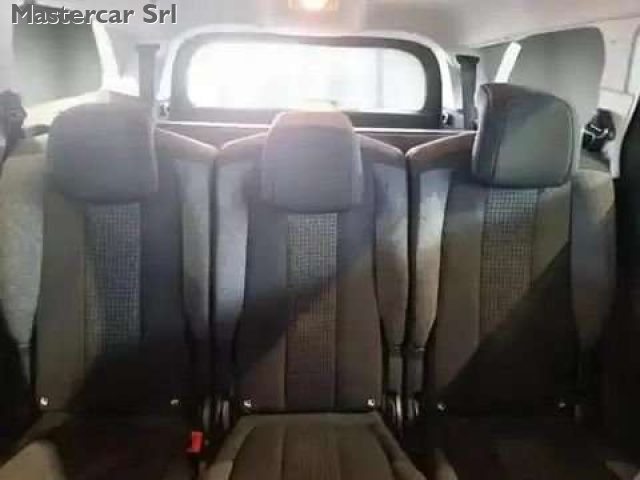 PEUGEOT 5008 usata, con Climatizzatore