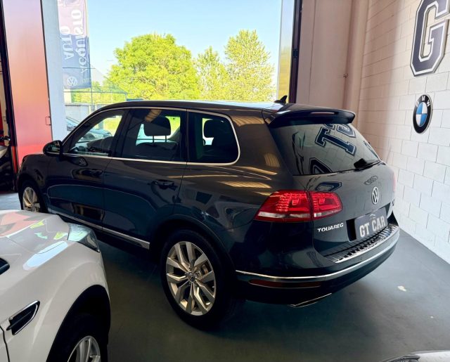 VOLKSWAGEN Touareg usata, con Autoradio
