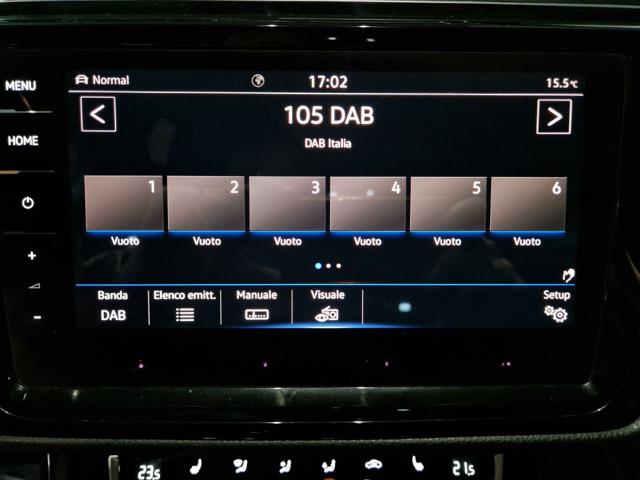 VOLKSWAGEN Touran usata, con Autoradio digitale