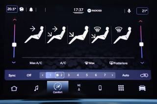 JEEP Compass usata, con Sedile posteriore sdoppiato