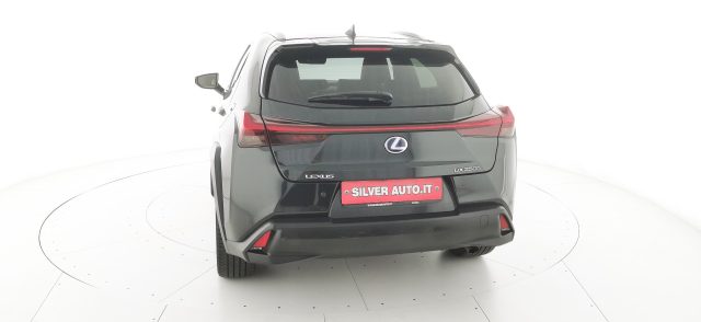 LEXUS UX 250h usata, con Sensori di parcheggio posteriori