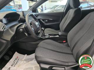 PEUGEOT 2008 usata, con Touch screen