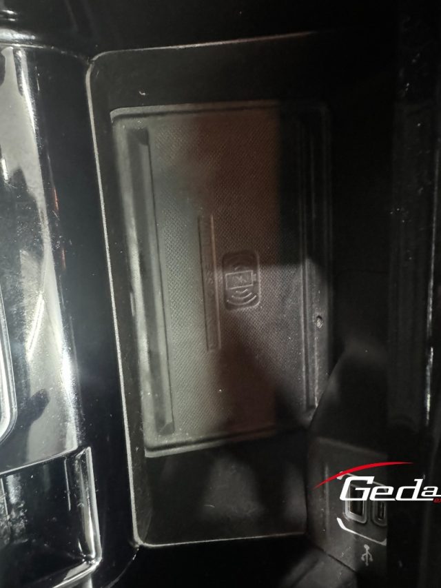 JEEP Compass usata, con Sedili riscaldati