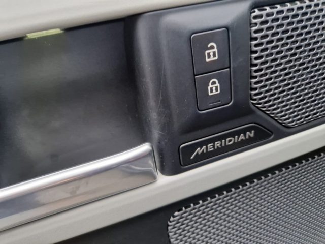 LAND ROVER Defender usata, con Cronologia tagliandi