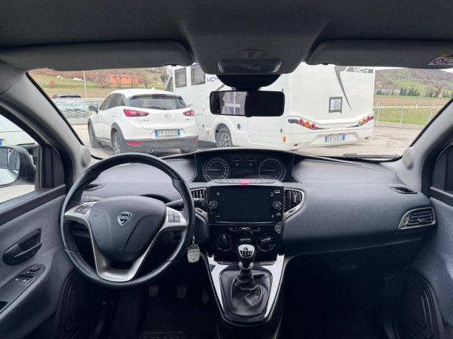 LANCIA Ypsilon usata, con Fendinebbia