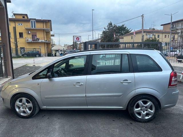 OPEL Zafira usata, con Airbag laterali