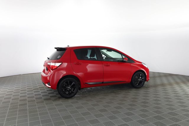 TOYOTA Yaris usata 2