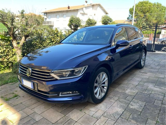 VOLKSWAGEN Passat Variant usata, con ABS