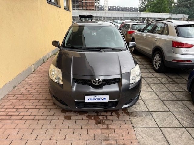 TOYOTA Auris usata, con Airbag