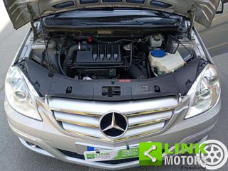 MERCEDES-BENZ B 180 usata, con Controllo automatico clima