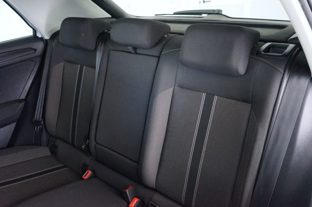 VOLKSWAGEN T-Roc usata, con Luci diurne
