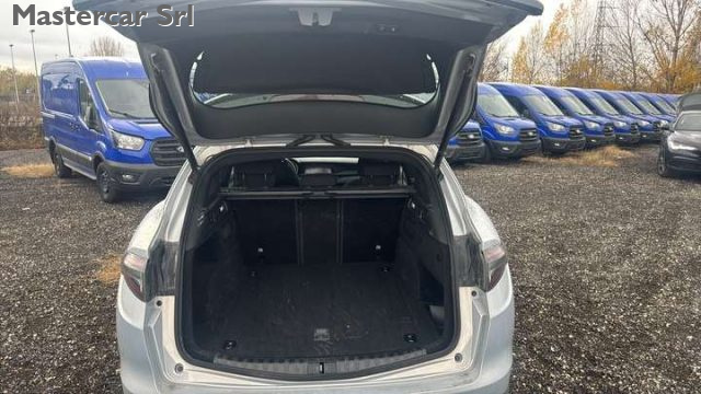 ALFA ROMEO Stelvio usata, con Autoradio digitale