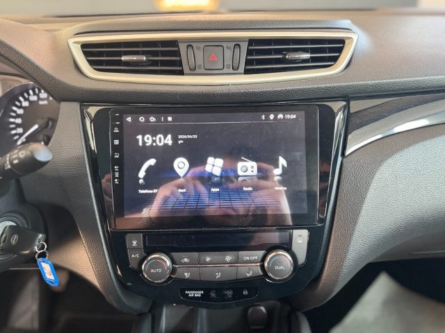 NISSAN Qashqai usata, con Luci diurne LED