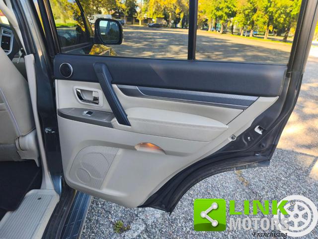 MITSUBISHI Pajero usata 26