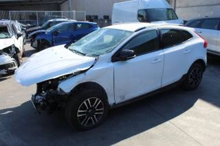 VOLVO V40 Cross Country usata, con Airbag laterali