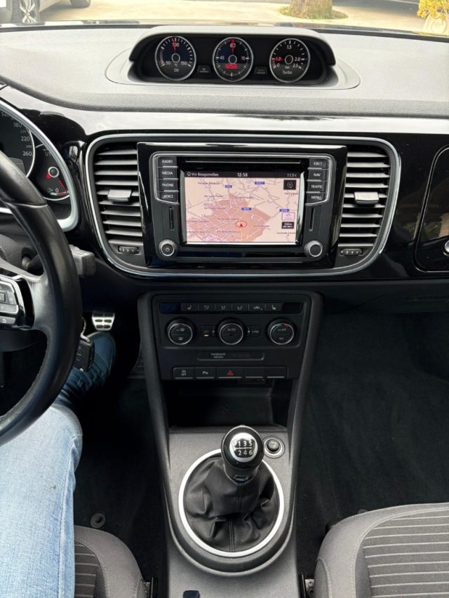 VOLKSWAGEN Maggiolino usata, con Controllo automatico clima